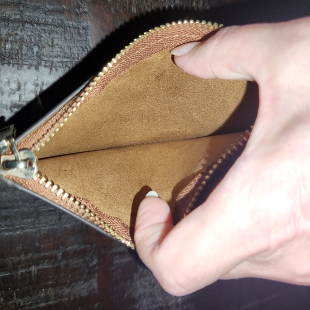 Marc Jacobs Tan Leather Keychain Wallet - Picture 4 of 4
